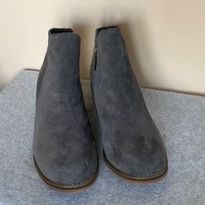 Blondo Valli Waterproof Suede Ankle Booties